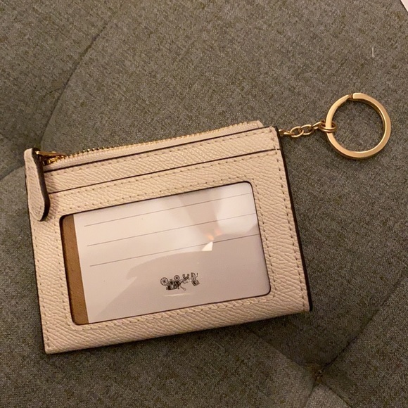 Coach change purse/ keychain - Picture 3 of 3